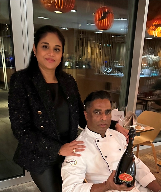 Ihre Gastgeber Varathan und Tharanie
